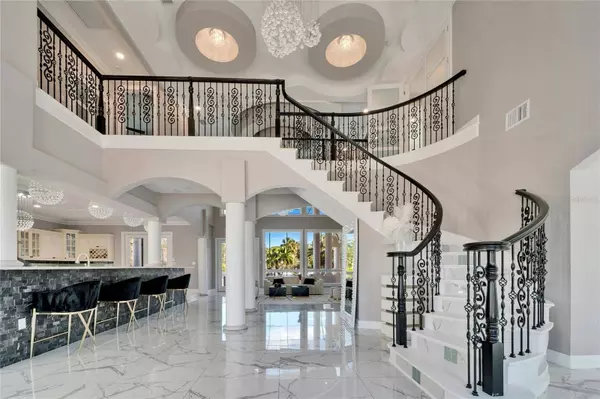 9401 93RD ST, Seminole, FL 33777