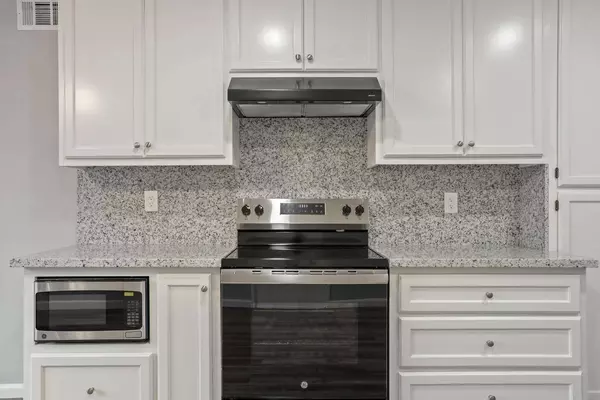 1613 Pimlico DR, Modesto, CA 95350