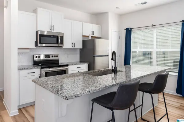 2041 GLADES DRIVE, Calera, AL 35040