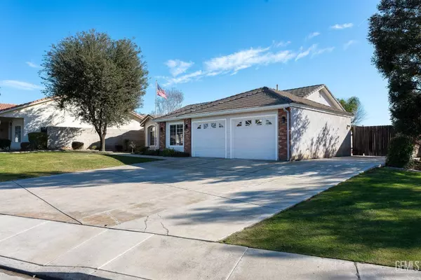 9815 Laurel Park Avenue, Bakersfield, CA 93312