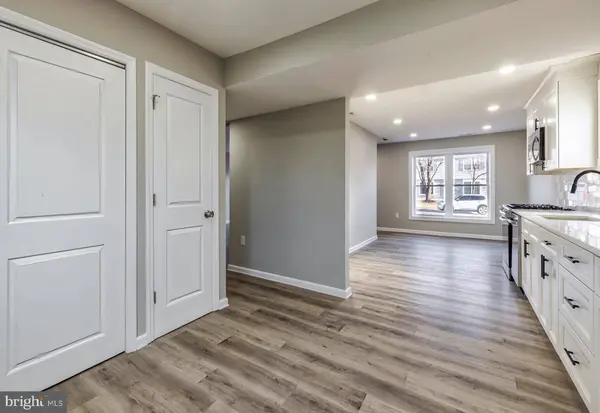 2 HARTFORD RD, Clementon, NJ 08021