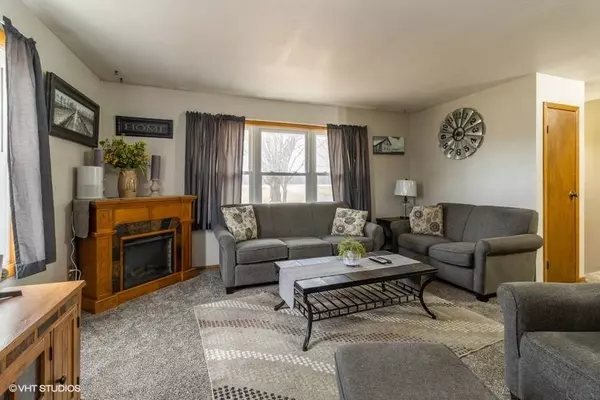 1267 SE 68th Street, Pleasant Hill, IA 50327