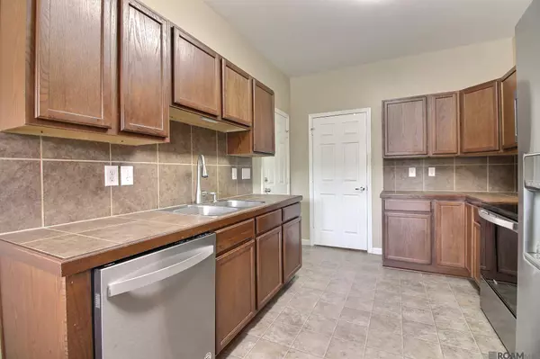 22873 Atchafalaya Rd, Denham Springs, LA 70726