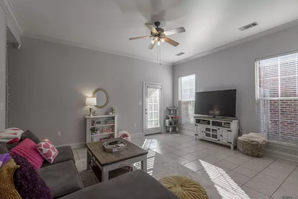 4037 Northshore Ave, Baton Rouge, LA 70820