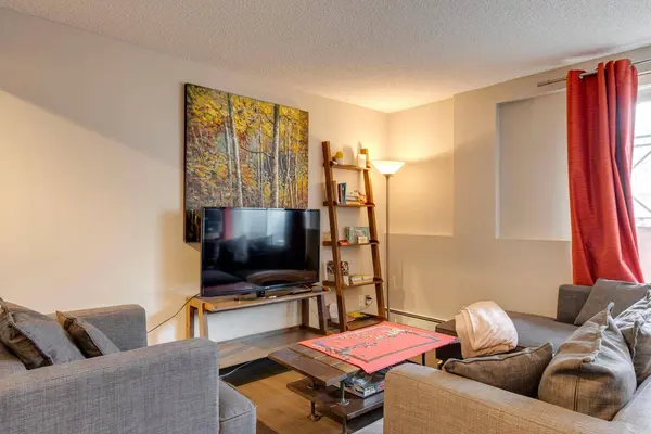 120 24 AVE SW #102, Calgary, AB T2S 0J9