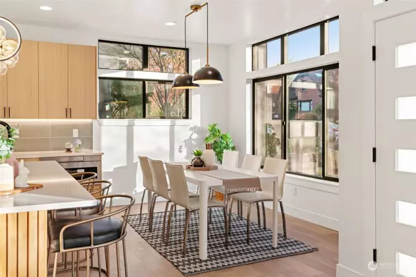 5537 34th AVE NE, Seattle, WA 98105