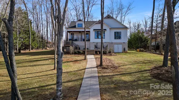 730 Mountain Shore DR, Denton, NC 27239