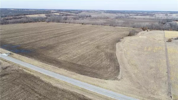 Tract 2 NE State B HWY, Spickard, MO 64679