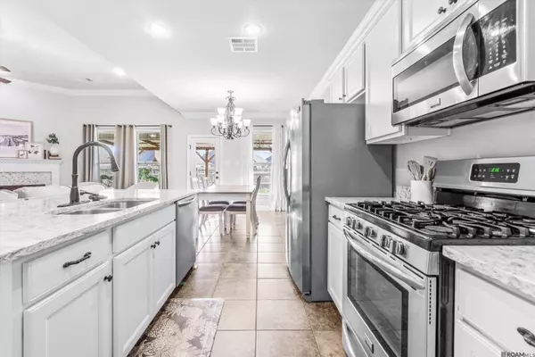 13790 Arbor Walk Dr, Denham Springs, LA 70726