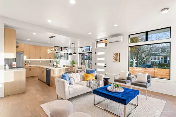 5537 34th AVE NE, Seattle, WA 98105