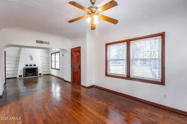 308 N WASHINGTON Street, Chandler, AZ 85225