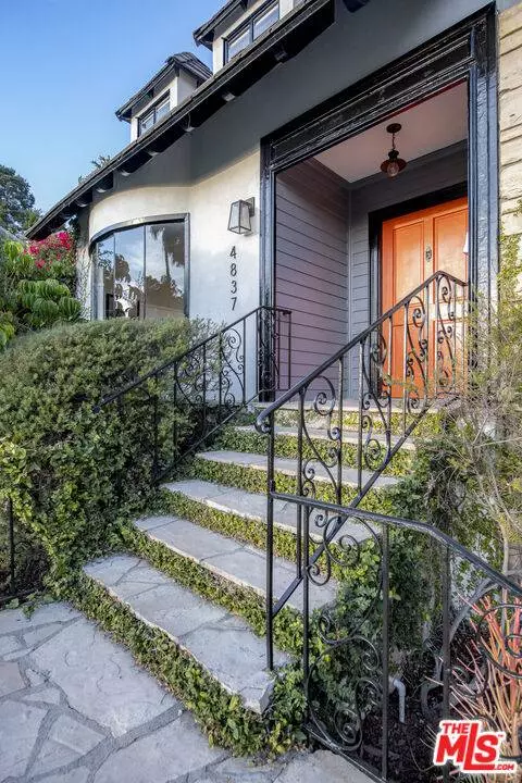 4837 Bonvue Ave, Los Angeles, CA 90027