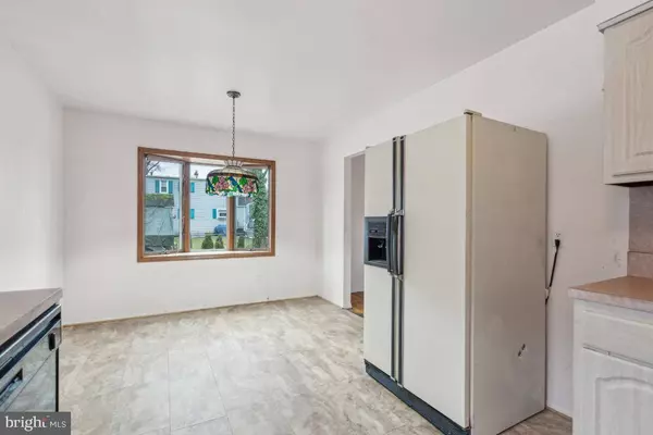 41 GREENFIELD AVE, Lawrenceville, NJ 08648