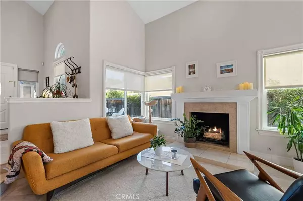 24 Cedarlake #49, Irvine, CA 92614