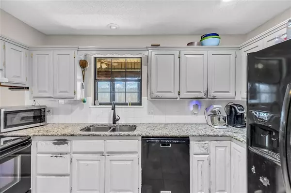 805 Michael St, Centerton, AR 72719