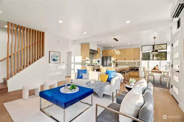 5537 34th AVE NE, Seattle, WA 98105