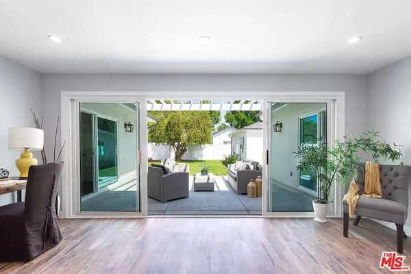 5340 Teesdale Ave, Valley Village, CA 91607