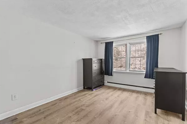 50 Danbury Dr #5, Methuen, MA 01844