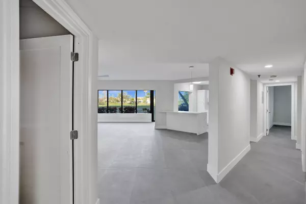 7507 La Paz BLVD 106, Boca Raton, FL 33433