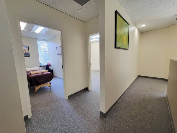 124 S COUNTY FARM RD #B1-A, Wheaton, IL 60187