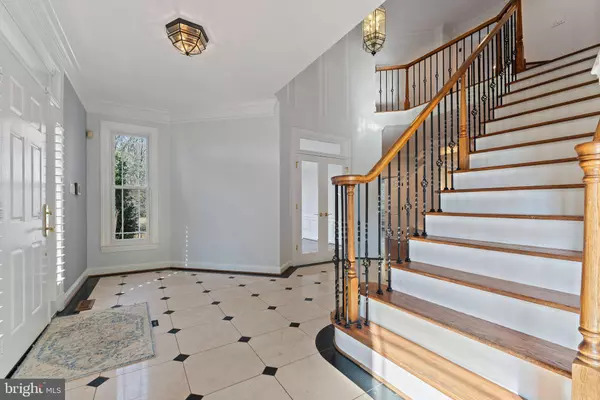 801 GRACE MEADOW CT, Great Falls, VA 22066