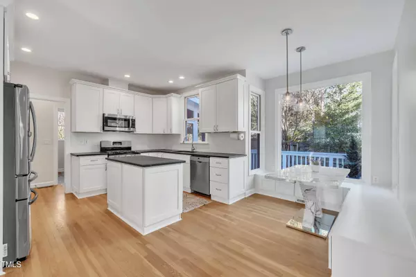 101 Pebble Springs Road, Chapel Hill, NC 27514