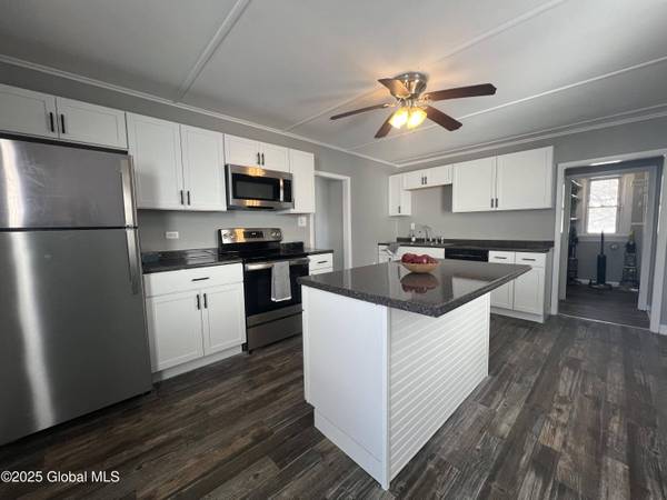 198 Chapman Drive, Amsterdam, NY 12010