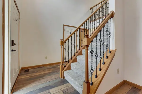 428 Lockmead Drive, Pataskala, OH 43062