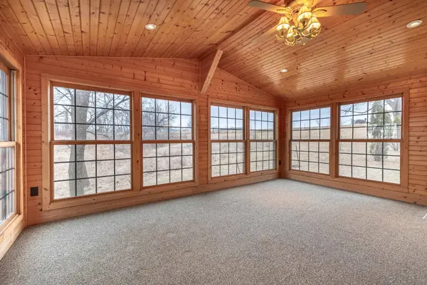 41 W Schapville Road, Scales Mound, IL 61075