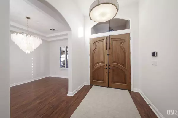 9240 Brunello Court, Bakersfield, CA 93314