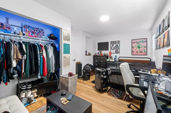 923 S Carpenter St, Chicago, IL 60607-3786