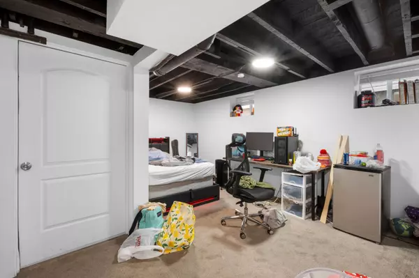 923 S Carpenter St, Chicago, IL 60607-3786