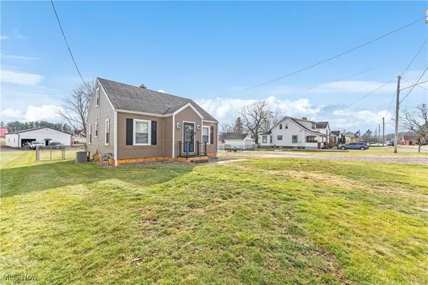 9332 Chestnut AVE SE, East Sparta, OH 44626