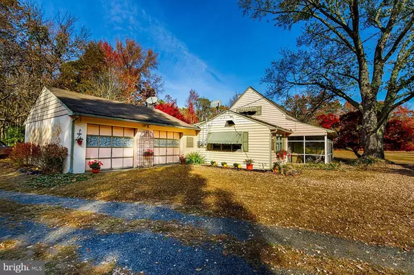 206 BURRS MILL RD, Southampton, NJ 08088