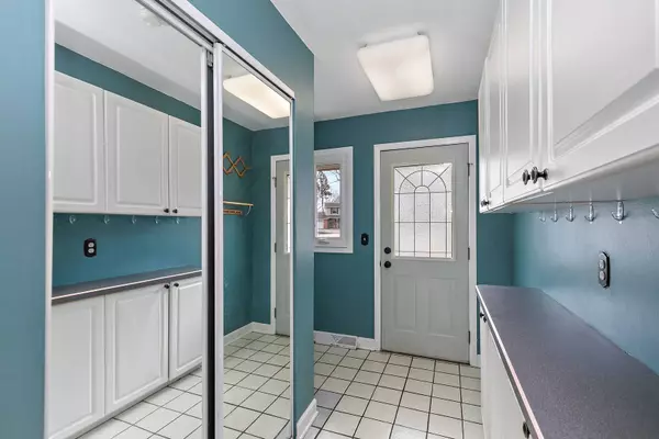 1850 Winmoor CT, Sleepy Hollow, IL 60118