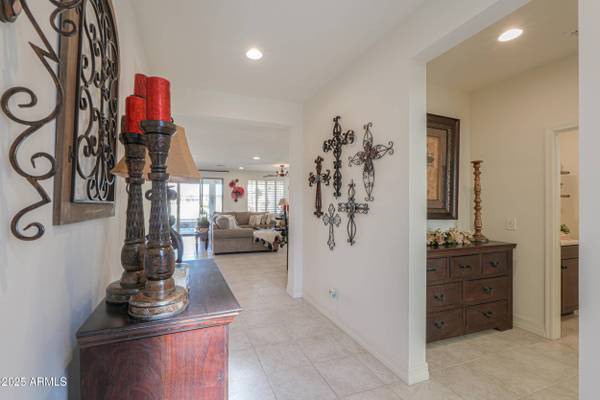 1238 W SILVER CREEK Lane, San Tan Valley, AZ 85140