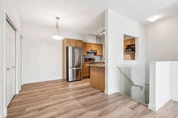 8000 Wentworth DR SW #303, Calgary, AB T3H 5K8