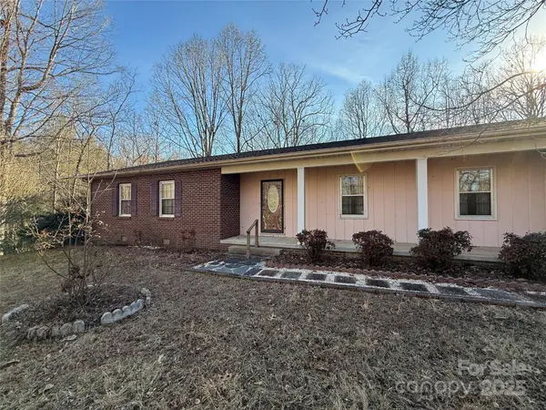 190 Nine Patch LN, Taylorsville, NC 28681