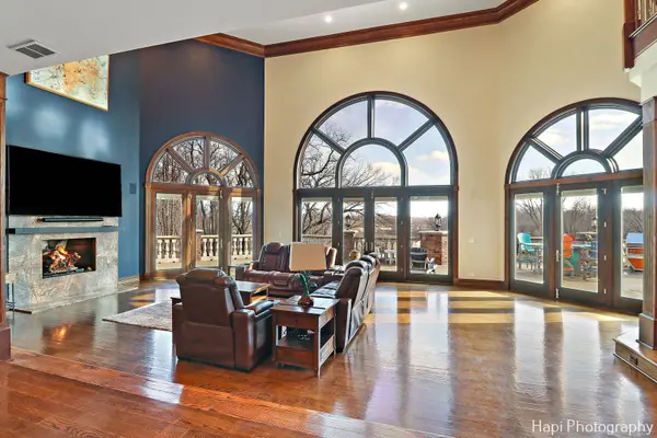 900 Juliano CT, Barrington Hills, IL 60010