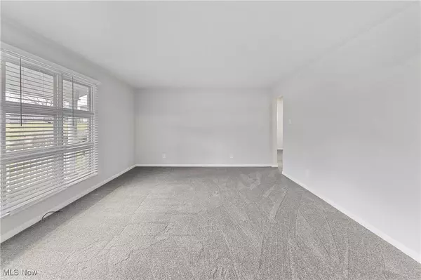 131 Loretta AVE, Follansbee, WV 26037