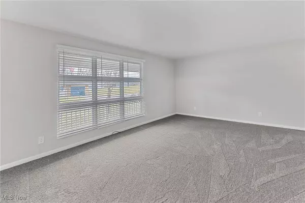 131 Loretta AVE, Follansbee, WV 26037