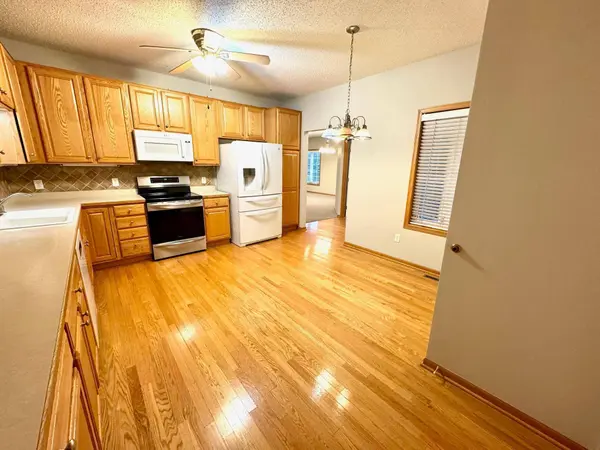 20525 Eastview AVE, Farmington, MN 55024