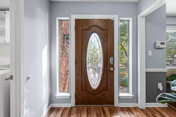 2317 Canal Drive, Niceville, FL 32578