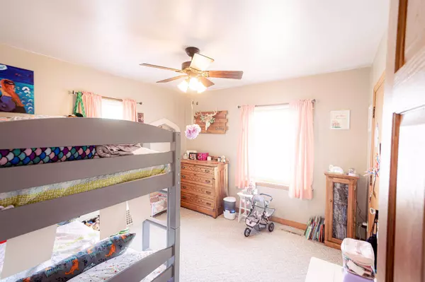 211 Grand Blvd, Mayville, WI 53050