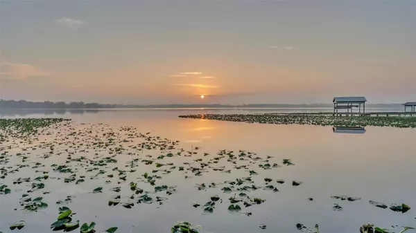 739 SWANN DR, Lakeland, FL 33809