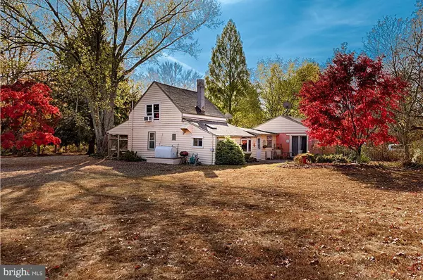 206 BURRS MILL RD, Southampton, NJ 08088