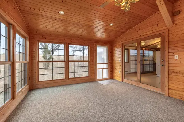 41 W Schapville Road, Scales Mound, IL 61075