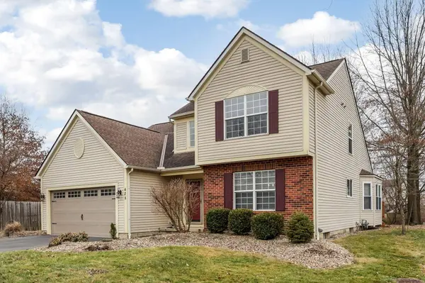 428 Lockmead Drive, Pataskala, OH 43062