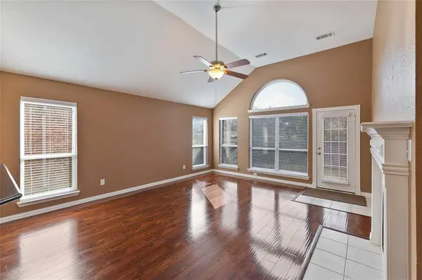 7952 Adobe Drive, Fort Worth, TX 76123