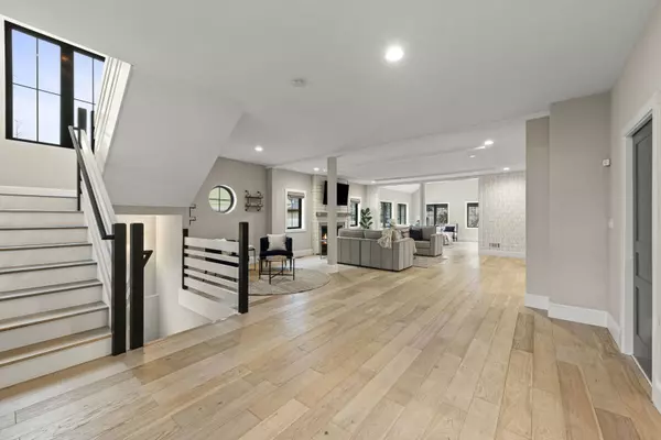 705 N Columbia Street, Naperville, IL 60563